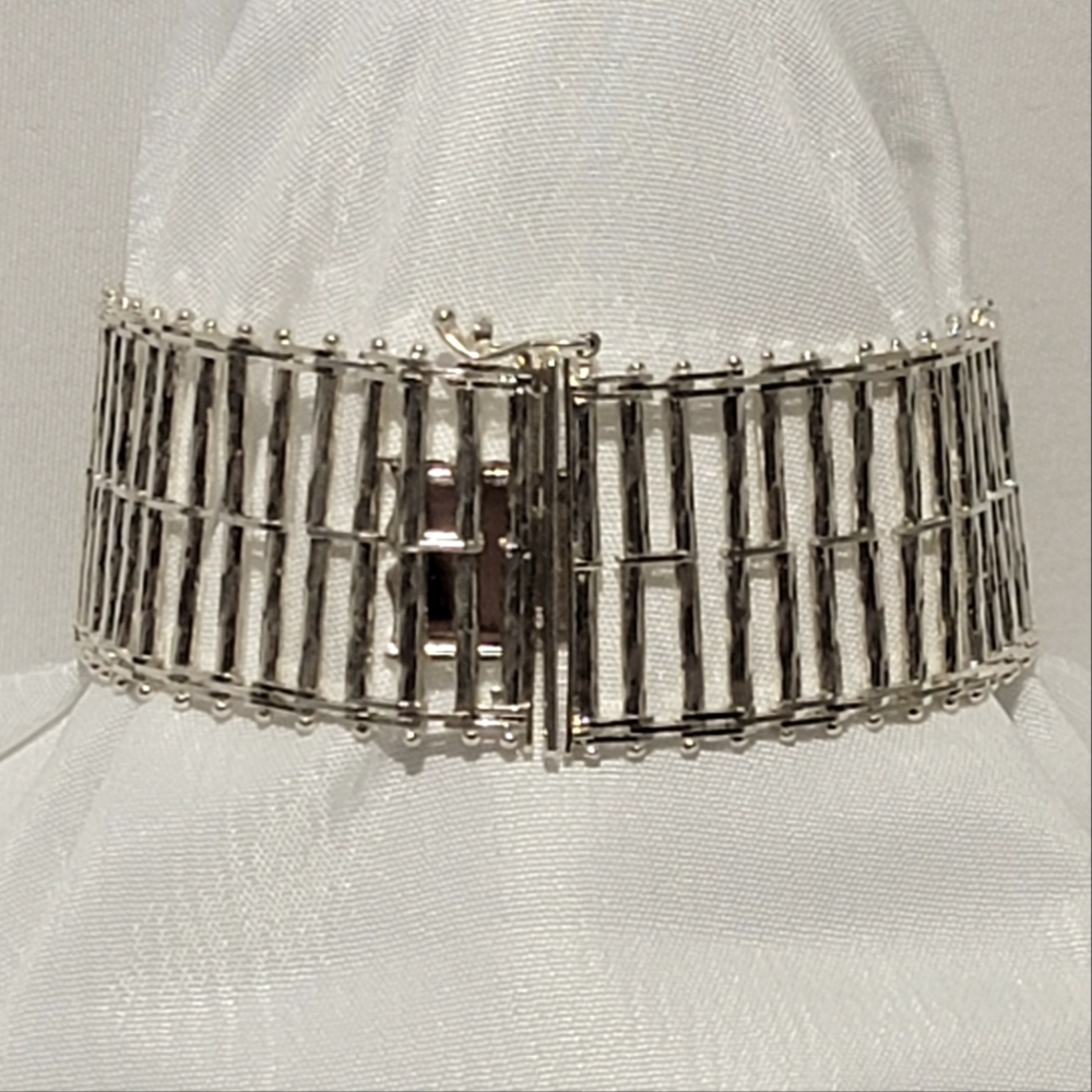 Textured Italian Milor Sterling Silver Fence Post Bracelet - Picture 2 of 9